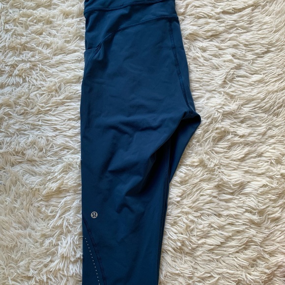 Lululemon Break Free Crop
Night Tide - Picture 4 of 10